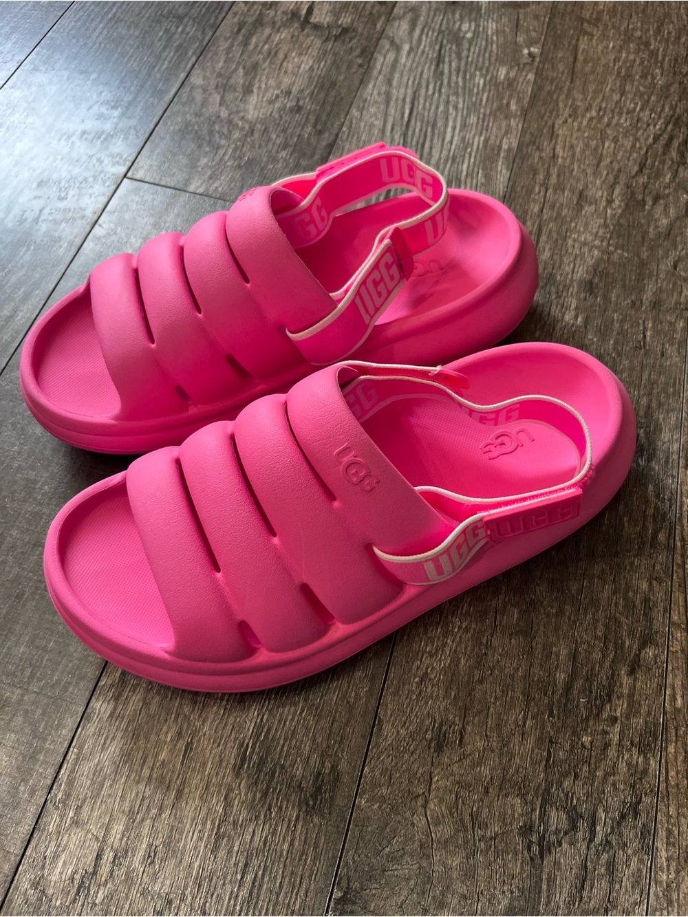 UGG Sport Yeah Slide Sandals - Taffy Pink / Neon Pink - Women's Size 9